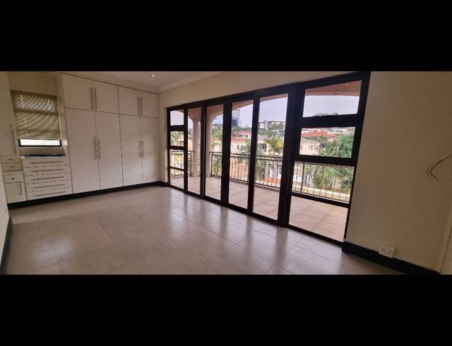 5 BEDROOM HOUSE FOR SALE IN UMHLANGA RIDGE